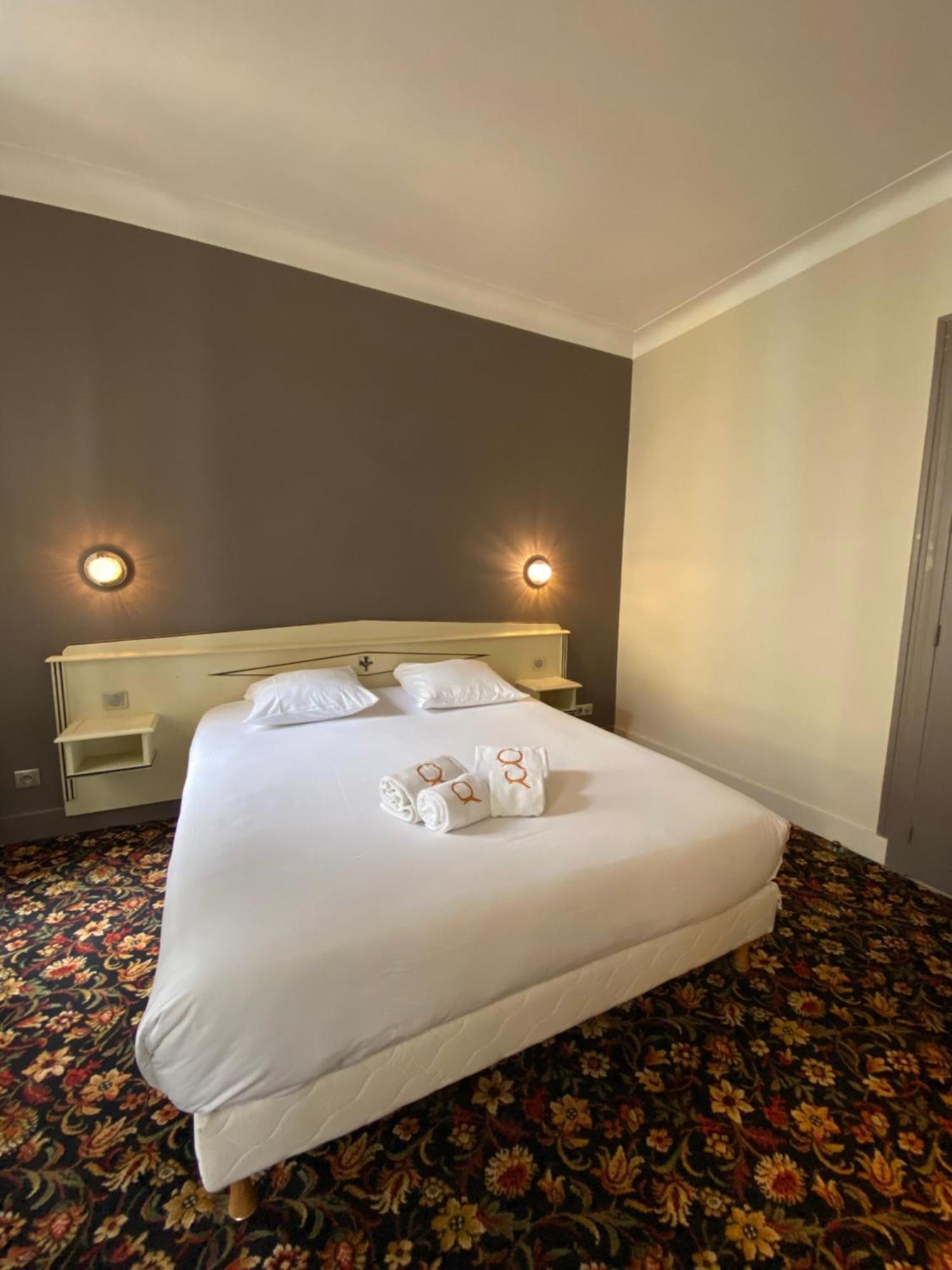 Hotel Le Roncevaux Pau Exterior photo